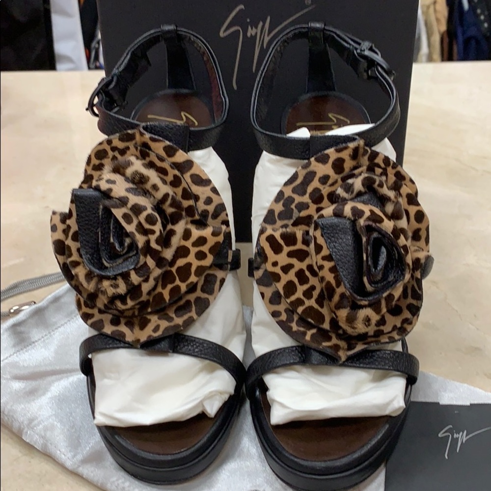 GIUSEPPE ZANOTTI SARAGE LARGE FLOWER LEOPARD PONY HAIR PLATFORM SANDALS EU 38.5 - Picture 5 of 8